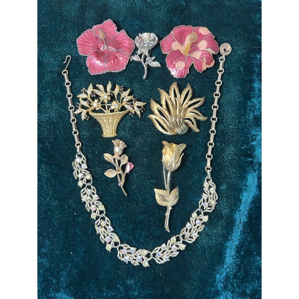 8 Pc. Set Floral/floral Vintage Jewelry Brooches And One Necklace